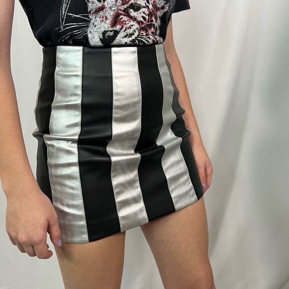 Buddy Love Black and Silver Metallic Faux Leather Mini Skirt NWT - Picture 2 of 8